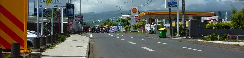 6 mars 2013 - Manifestation de jeunes vers le Rond point des Casernes