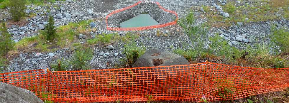 Rivire St-Etienne - chantier de l'interconnexion des primtres irrigus du Bras de la Plaine et du Bras de Cilaos