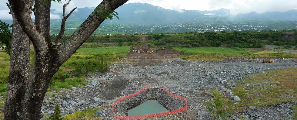 Rivire St-Etienne - chantier de l'interconnexion des primtres irrigus du Bras de la Plaine et du Bras de Cilaos