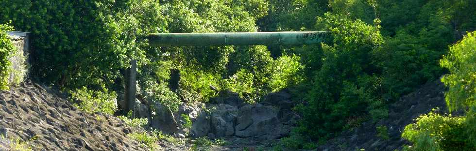 Franchissement de la Ravine Blanche - Canalisation de la SABRAP - conduite basse