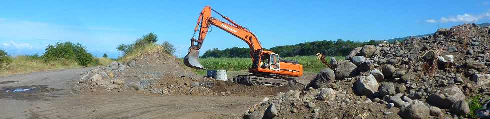 Rivire St-Etienne -Emplacement du chantier d'interconnexion Bras de la Plaine - Bras de Cilaos