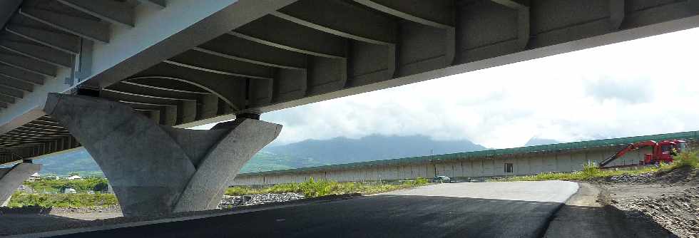 Chantier du nouveau pont sur la Rivire St-Etienne - Fin mars 2013 -