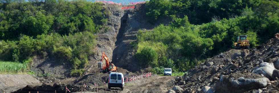 Chantier d'interconnexion Bras de la Plaine - Bras de Cilaos - Avril 2013 - Rivire St-Etienne -