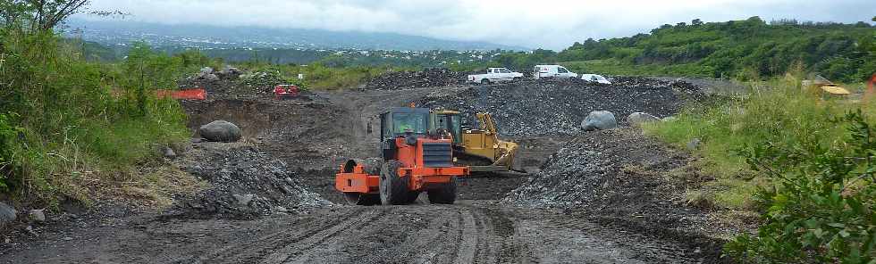 Travaux interconnexion Bras de la Plaine - Bras de Cilaos - St-Louis - Traverse de la rivire St-Etienne