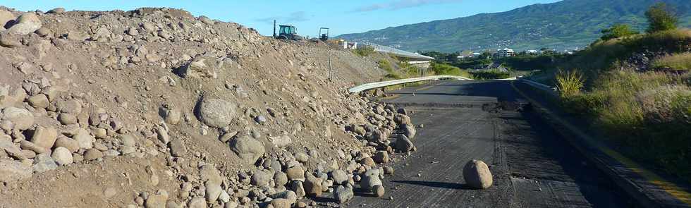 Construction des accs au nouveau pont de la rivire St-Etienne - Mai 2013