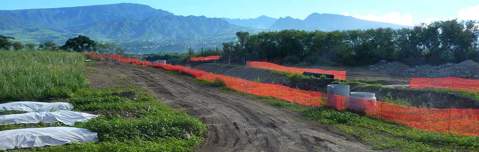 19 mai 2013 - Pierrefonds - Travaux du chantier d'interconnexion des primtres irrigus Bras de la Plaine - Bras de Cilaos