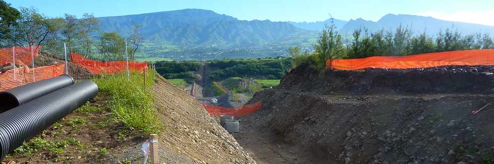 19 mai 2013 - Pierrefonds - Travaux du chantier d'interconnexion des primtres irrigus Bras de la Plaine - Bras de Cilaos