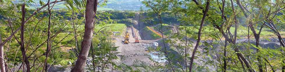 19 mai 2013 - Pierrefonds - Travaux du chantier d'interconnexion des périmètres irrigués Bras de la Plaine - Bras de Cilaos