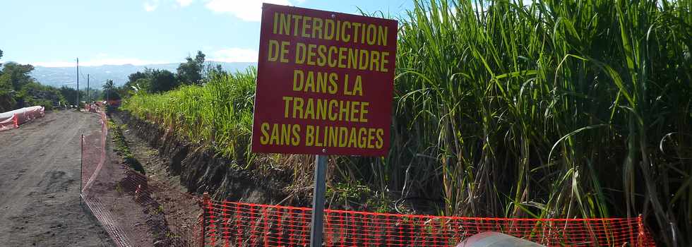 19 mai 2013 - Pierrefonds - Travaux du chantier d'interconnexion des primtres irrigus Bras de la Plaine - Bras de Cilaos