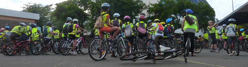 USEP 974 - P'tit tour  vlo - 27 mai 2013 - St Pierre - Ecole Raphal Barquissau -