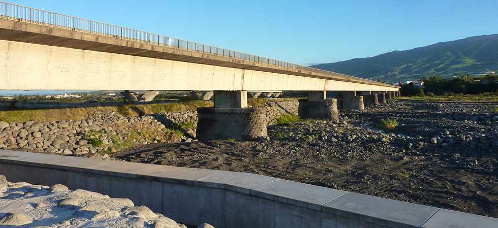 9 juin 2013 - St-Pierre - Rivire St-Etienne - Ancien pont amont