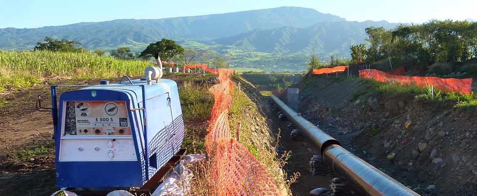 9 juin 2013 - Pierrefonds - Travaux de l'interconnexion des primtres irrigus du Bras de Cilaos et du Bras de la Plaine