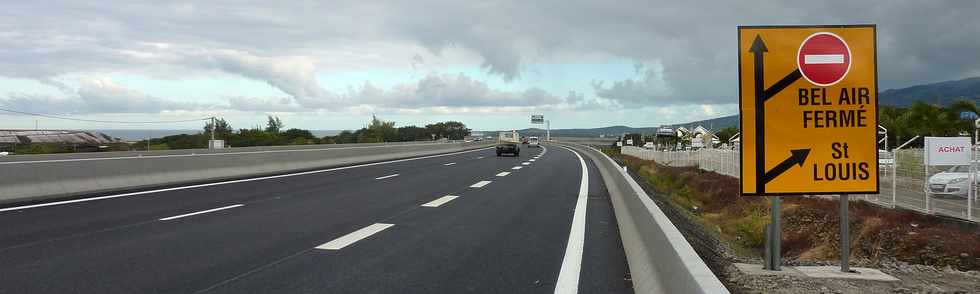 Entre sud du nouveau pont sur la rivire St-Etienne