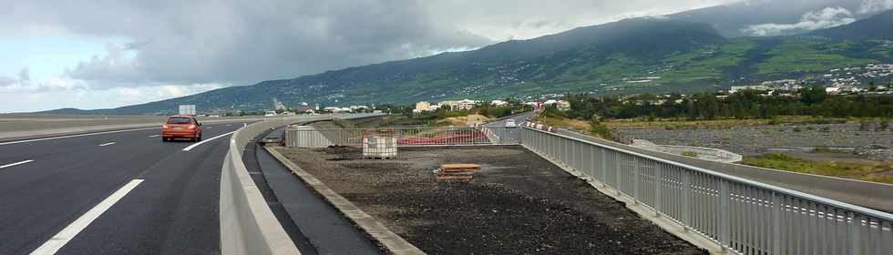 16 juin 2013 - Pont sur la rivière St-Etienne en service
