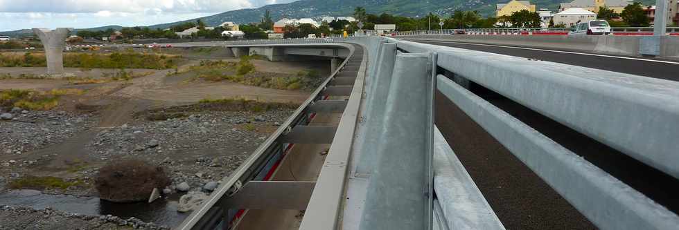 16 juin 2013 - Pont sur la rivière St-Etienne en service -