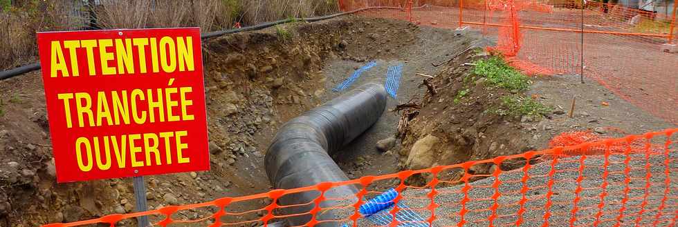 Pierrefonds - Chantier de l'interconnexion des primtres irrigus du Bras de Cilaos et du Bras de la Plaine - juin 2013