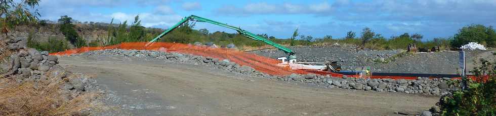 Chantier interconnexion des primtres irrigus Bras de la Plaine et Bras de Cilaos - Franchissement de la rivire St-Etienne - SOGEA et SBTPC