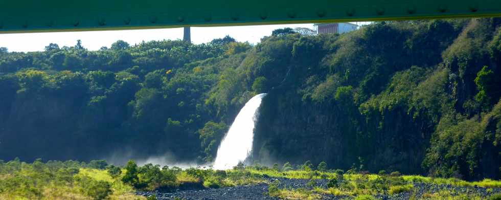 30 juin 2013 - St-Pierre - Chute d'eau de l'usine du Bras de la Plaine