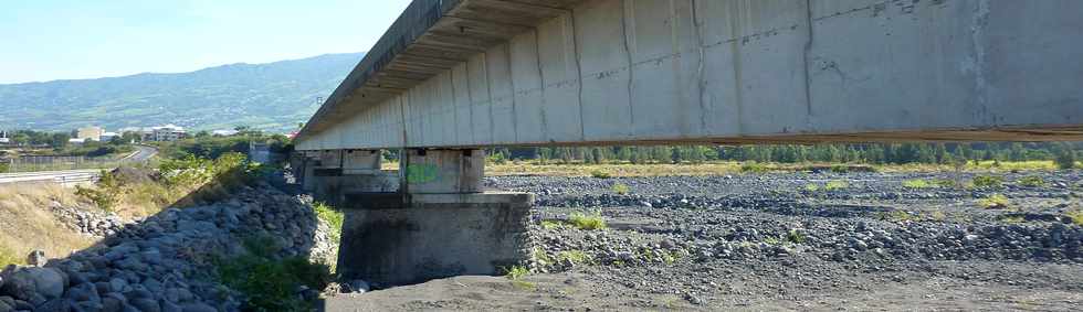 30 juin 2013 - Rivire St-Etienne - Ancien pont amont