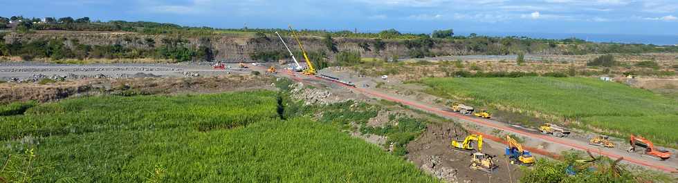 St-Louis - Chantier de l'interconnexion - Traverse de la canalisation de la rivire St-Etienne