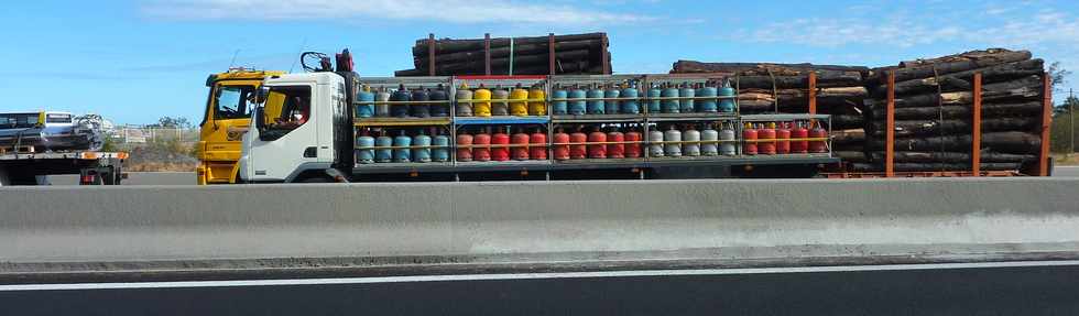 17 juillet 2013 - Quatre-voies St-Pierre- St-Louis - Embouteillages - Barrage des transporteurs