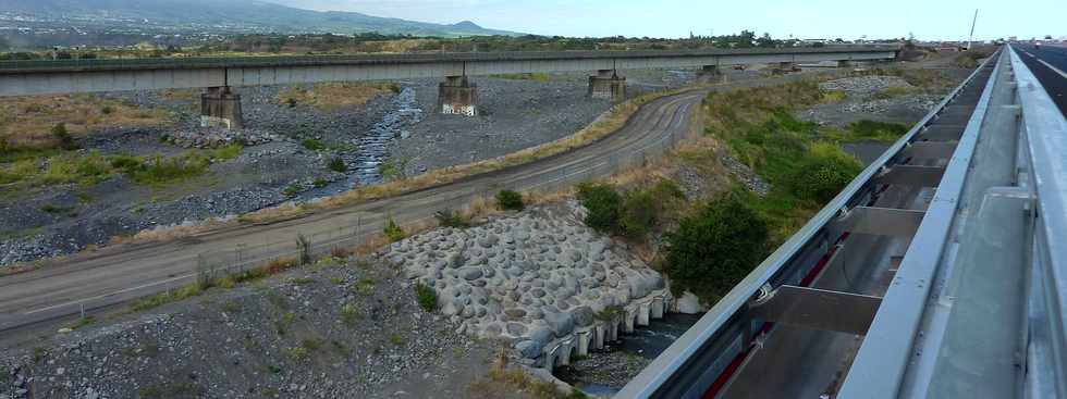 17 juillet 2013 - Rabotage du bitume du radier de la rivière St-Etienne