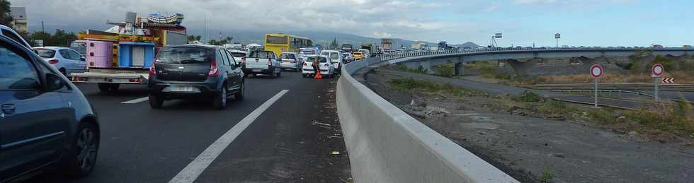 17 Juillet 2013 - Embouteillages sur le pont de la rivire St-Etienne