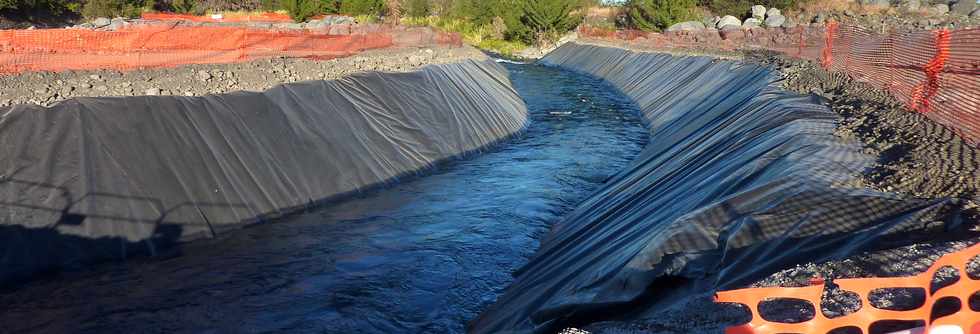 Chantier d'interconnexion - Canal de drivation dans la rivire St-Etienne - juillet 2013