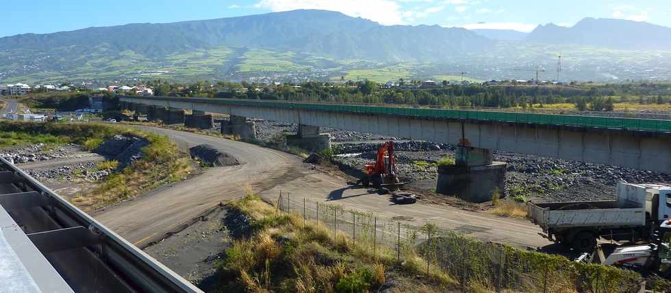 30 juillet 2013 - Chantier de confortement de piles du pont amont sur la rivire St-Etienne -