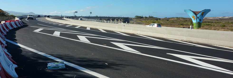 Nouveau pont sur la rivire St-Etienne - accs rive droite