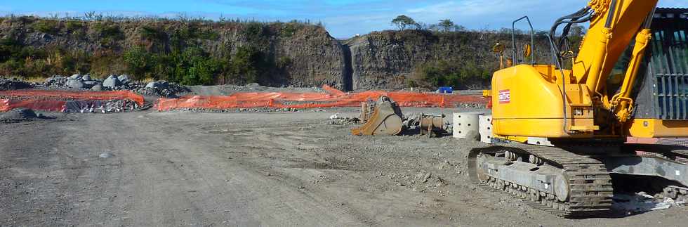 11 aot 2013 - Chantier d'interconnexion des primtres irrigus du Bras de Cilaos et du Bras de la Plaine - Rivire St-Etienne