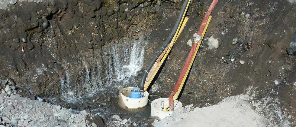 Chantier d'interconnexion des primtres irrigus Bras de la Plaine - Bras de Cilaos - 18 aot 2013 - Pompage