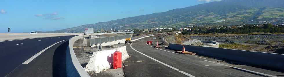 Accs est au nouveau pont sur la rivire St-Etienne