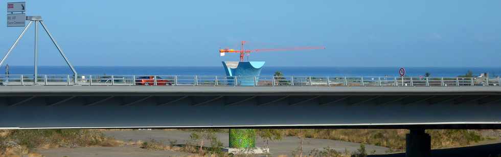 Pont sur la rivire St-Etienne et pile d'essai dcore par JACE