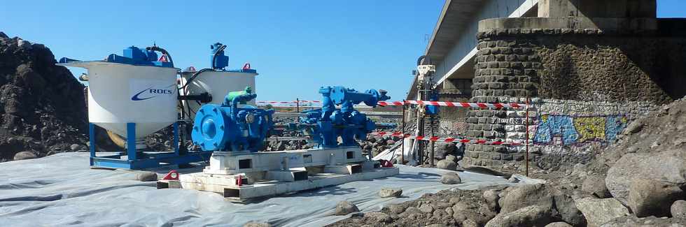 Rivire St-Etienne - Chantier de confortement des piles P5 et 6 du pont amont