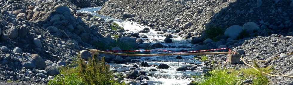 Rivire St-Etienne - Chantier de confortement des piles P5 et 6 du pont amont