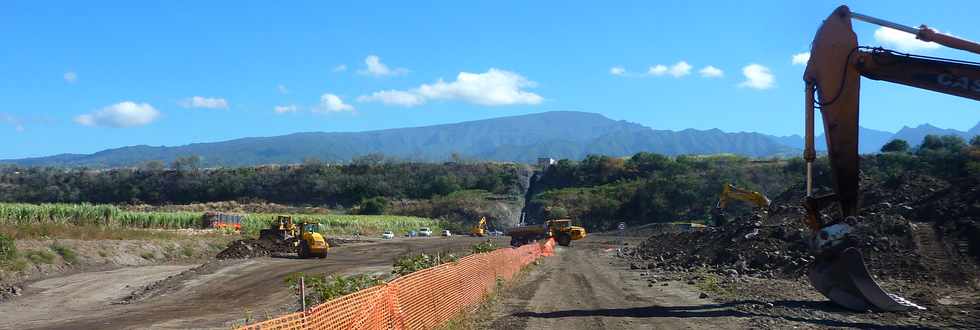 6 sept 2013 - Rivire St-Etienne - Travaux d'interconnexion entre les primtres irrigus du Bras de la Plaine et du Bras de Cilaos -