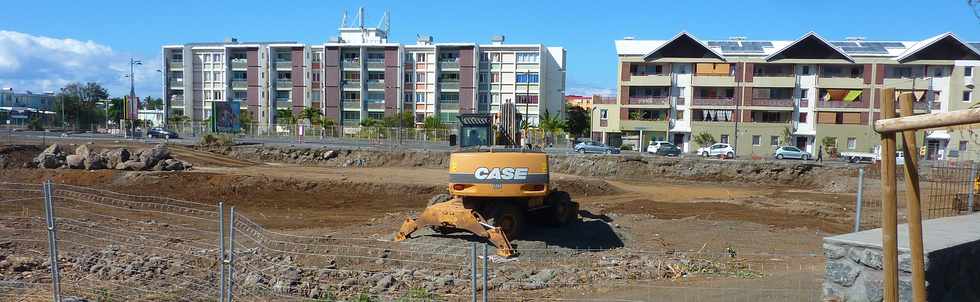 St-Pierre - 8 sept 2013 - Ravine Blanche - Construction cole primaire