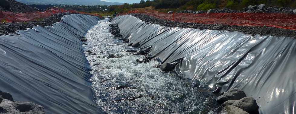 Oct 2013 - Chantier de l'interconnexion des primtres irrigus Bras de la Plaine - Bras de Cilaos - Canal de drivation