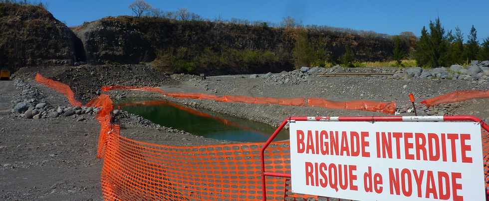 Oct 2013 - Chantier de l'interconnexion des primtres irrigus Bras de la Plaine - Bras de Cilaos - Bassin d'infiltrations