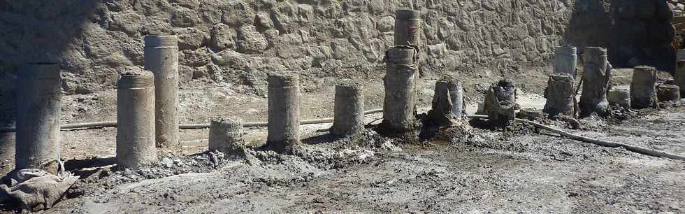 Oct 2013 - Ancien pont sur la rivire St-Etienne -Travaux piles 5 et 6 -