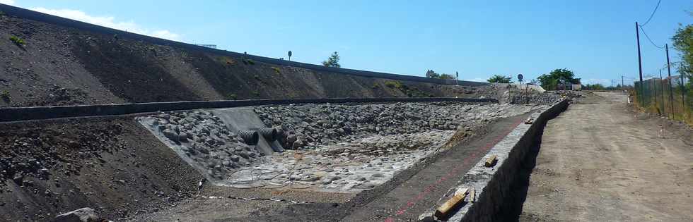 Octobre 2013 - Pont sur la rivire St-Etienne - Bassin de dcantation -