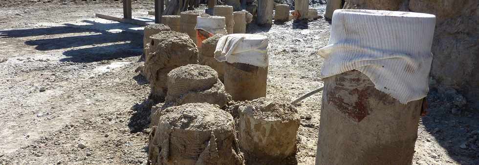 Octobre 2013 - Chantier de confortement des piles 5 et 6 de l'ancien pont sur la rivire St-Etienne - Entreprise ROCS