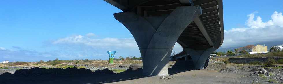 Octobre 2013 - Nouveau pont sur la rivire St-Etienne