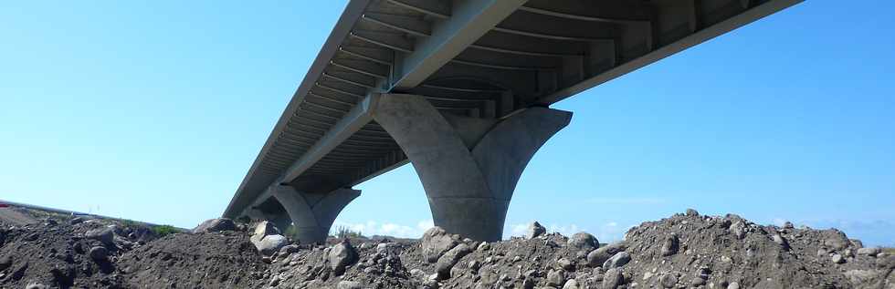 Octobre 2013 - Nouveau pont sur la rivire St-Etienne