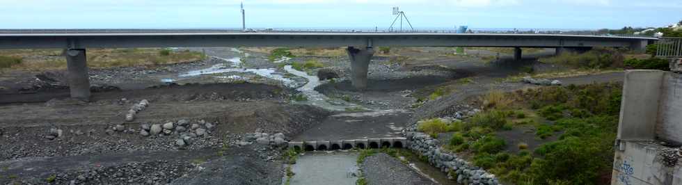 Ancien radier et nouveau pont - Rivire St-Etienne