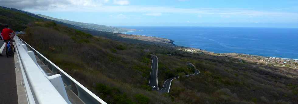 A pied,  vlo sur la route des Tamarins ... Opration route libre 17 novembre 2013 -