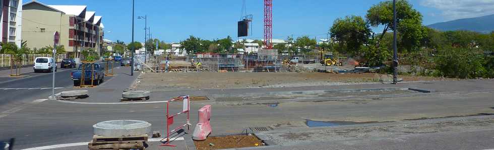 20 novembre 2013 - St-Pierre -Construction d'une nouvelle école à Ravine Blanche