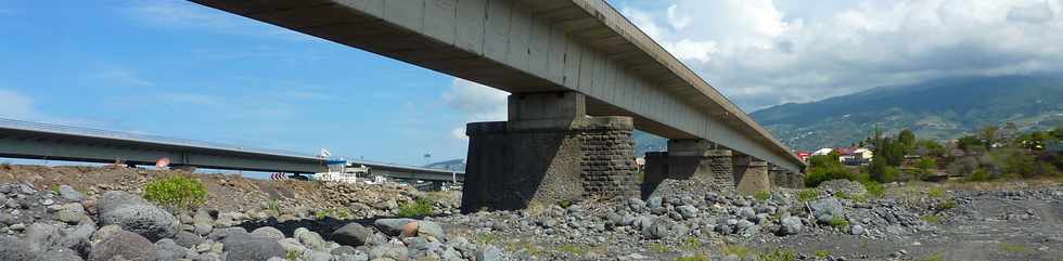 24 nov 2013- Pont amont de la rivire St-Etienne -