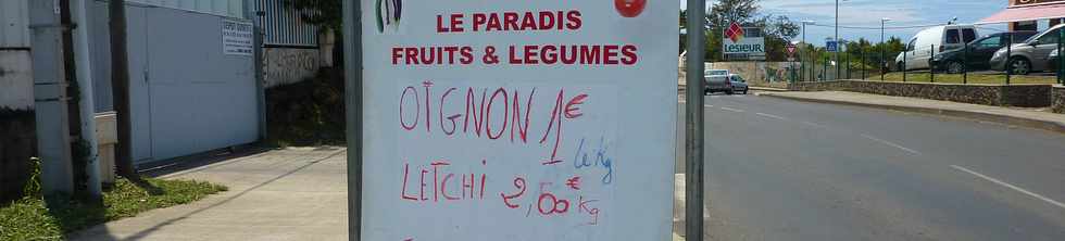 27 novembre 2013 - St-Pierre - Letchis à 2 euros au paradis des fruits et légumes